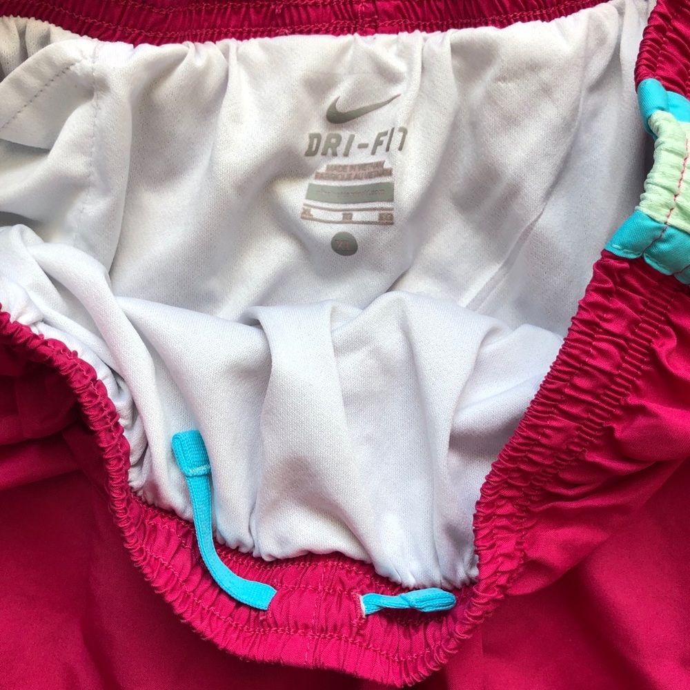 Girls’ Nike Tempo Short 3” - Picture 3 of 4